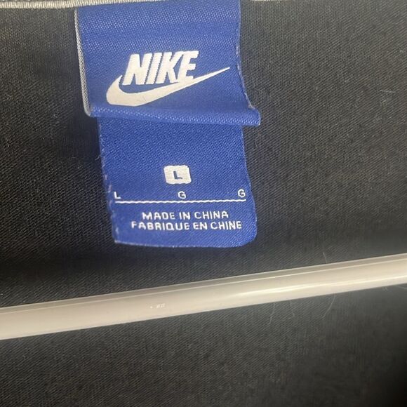 Nike Women’s long sleeve Large / B24 - Picture 2 of 2